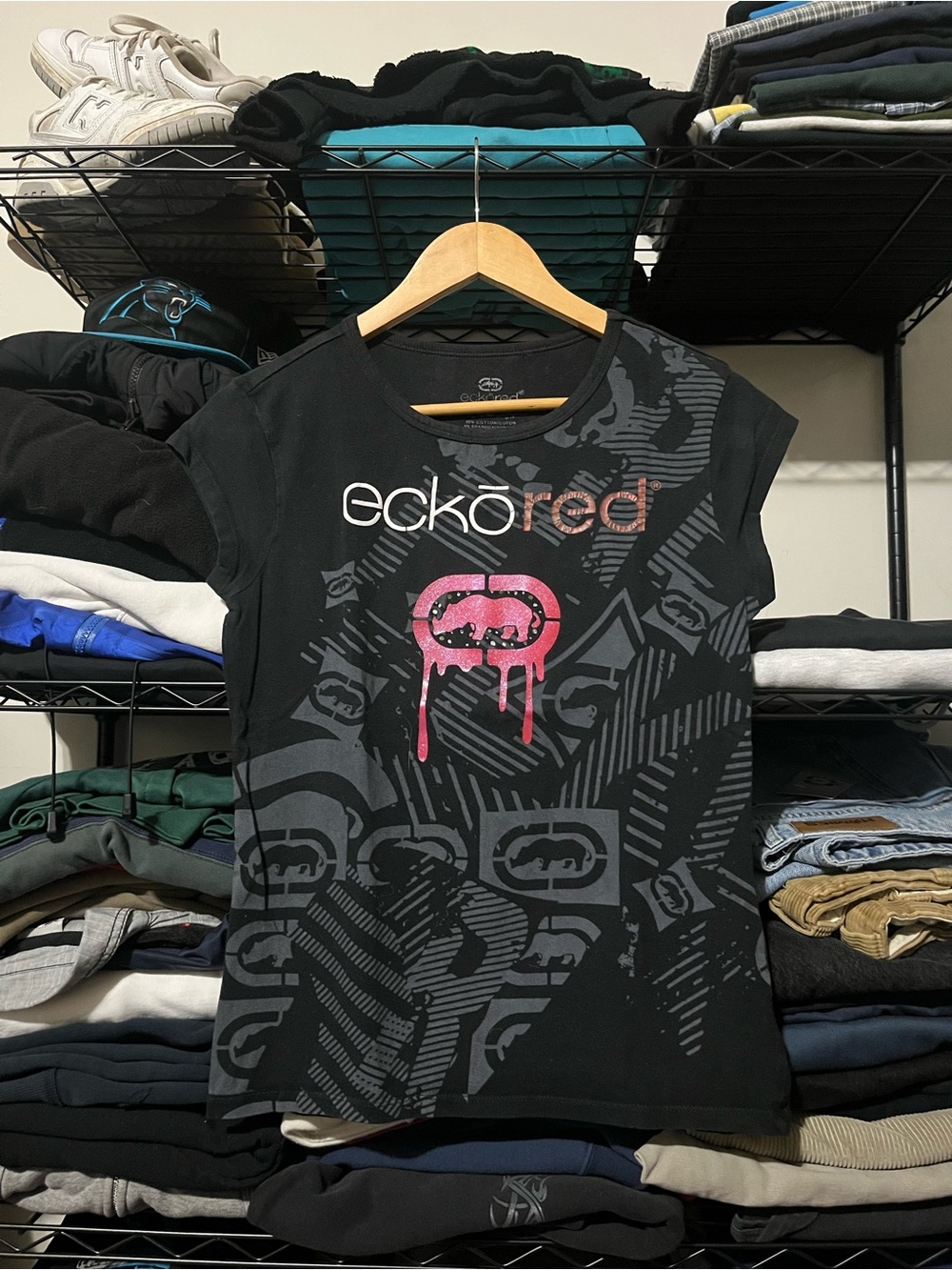 Ecko Unlimited Black Tee with Pink Graphic Logo
